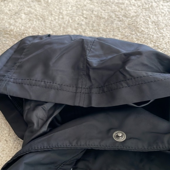 Under Armour kids’ jacket with rollaway hood size YLG - Picture 4 of 10